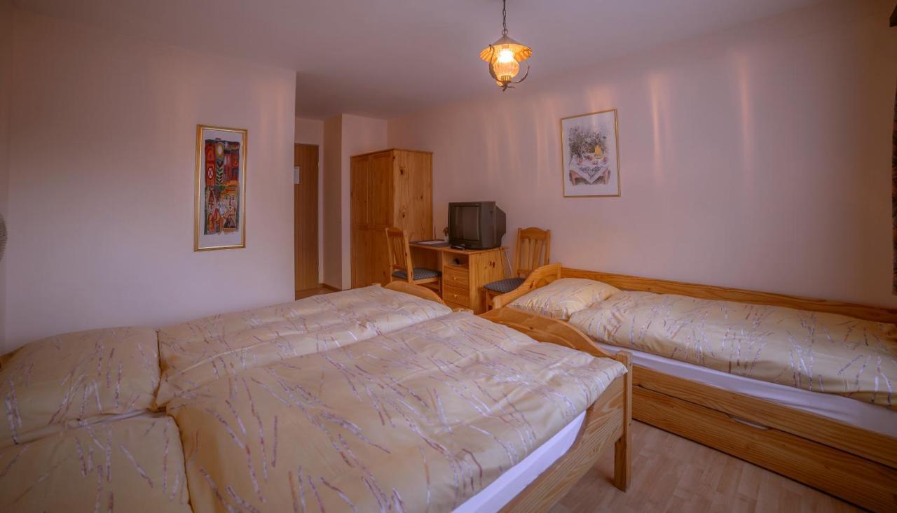 Hotel Olympia ساس-الماغيل المظهر الخارجي الصورة